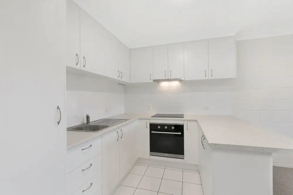 Main view of Homely villa listing, 9/2018 Wynnum Road, Wynnum West QLD 4178