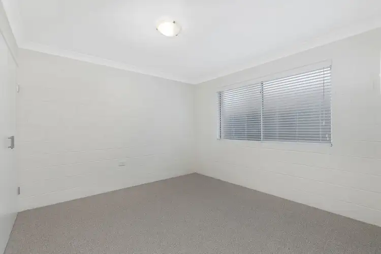 Second view of Homely villa listing, 9/2018 Wynnum Road, Wynnum West QLD 4178