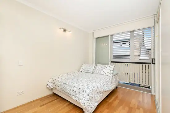 Fifth view of Homely unit listing, 16/23 QUINTON ST, Kangaroo Point QLD 4169