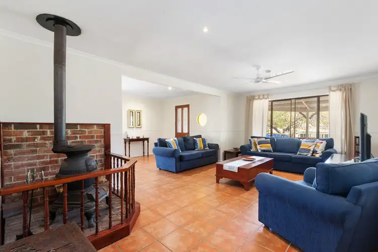 Sixth view of Homely house listing, 8 Jillian Court, Springwood QLD 4127