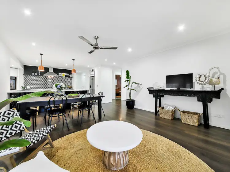 9 Baychester Place, Wakerley QLD 4154