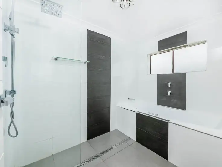 Fifth view of Homely house listing, 35 Rowan Avenue, Uralla NSW 2358