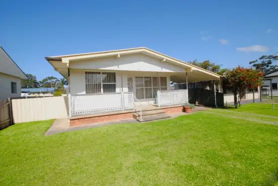 9 Vernon Avenue, Gorokan NSW 2263