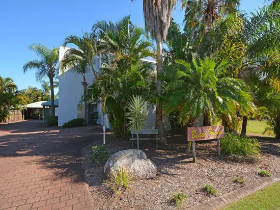 Unit 2/3 Beach Road, Pialba QLD 4655
