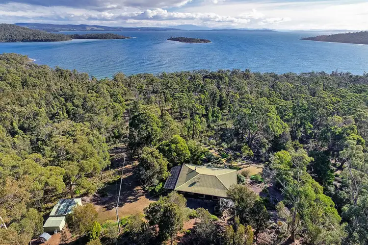 5631 Arthur Highway, Eaglehawk Neck TAS 7179