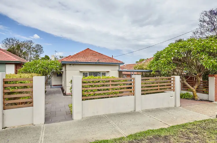 4 Buxton Street