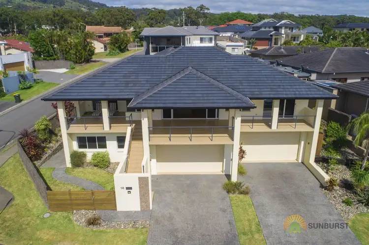 18 San Simeon Circuit, Sapphire Beach NSW 2450