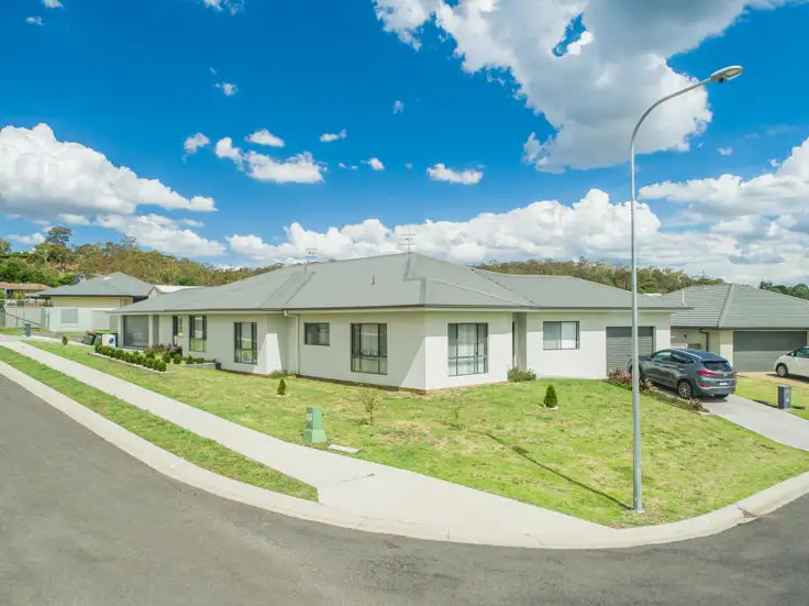 Main view of Homely unit listing, 2 Beatrice Close, Armidale NSW 2350