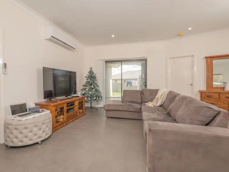 Second view of Homely unit listing, 2 Beatrice Close, Armidale NSW 2350