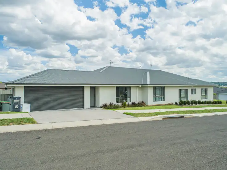5 Peterson Drive, Armidale NSW 2350