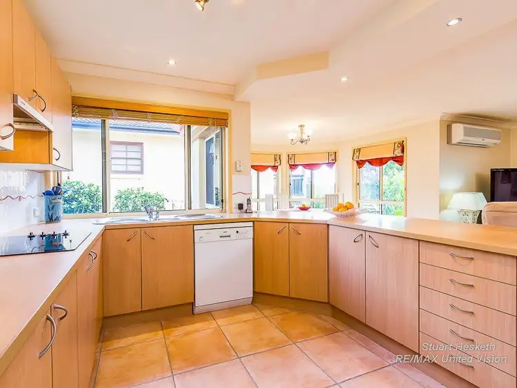 Fifth view of Homely house listing, 10 Golden Oak Crescent, Carindale QLD 4152