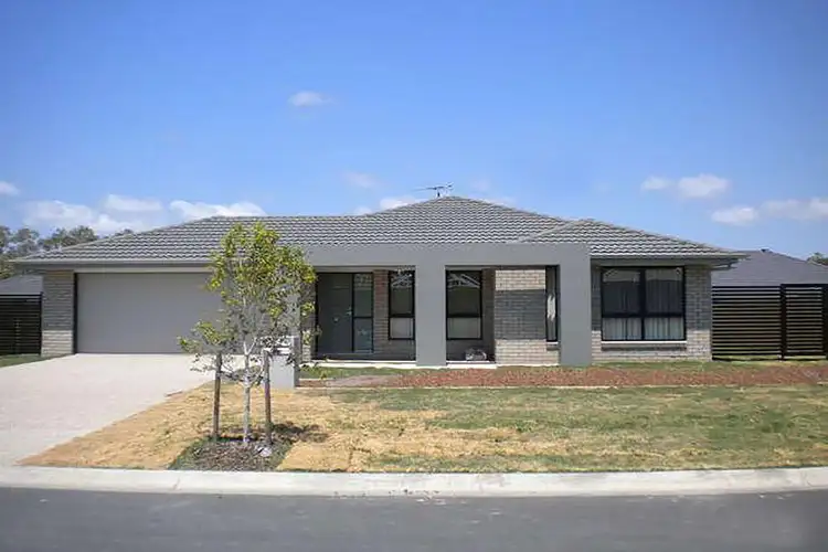 13 Eucalyptus Street, Ningi QLD 4511