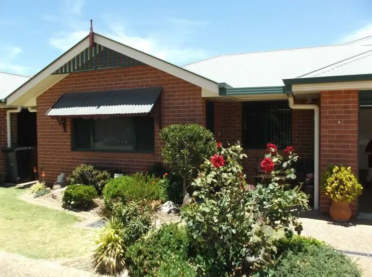 Main view of Homely unit listing, 4/23 Granite Street, Stanthorpe QLD 4380