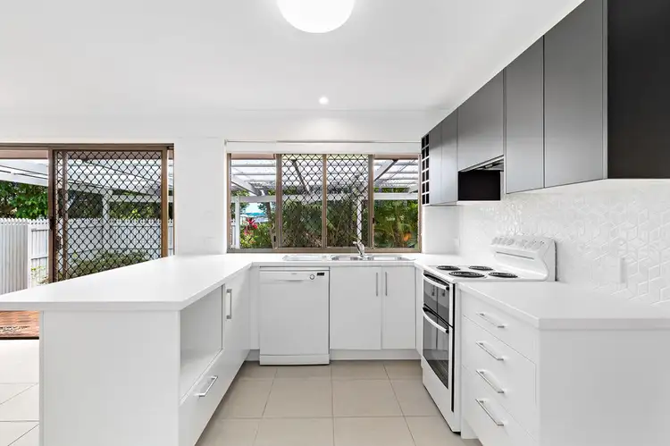 309 Bloomfield Street, Cleveland QLD 4163