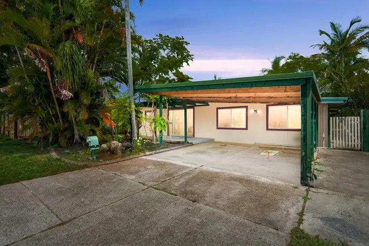 9 Hibiscus Avenue, Mooloolaba QLD 4557