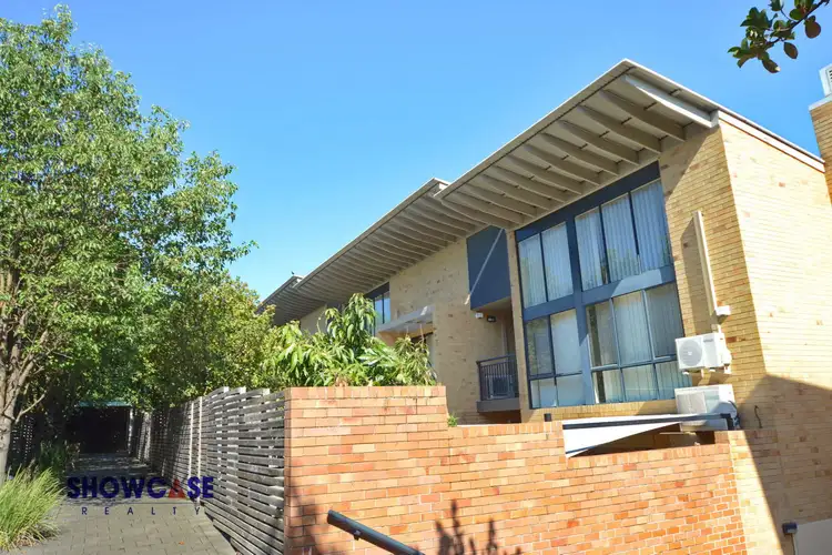 3/2 Charles Street