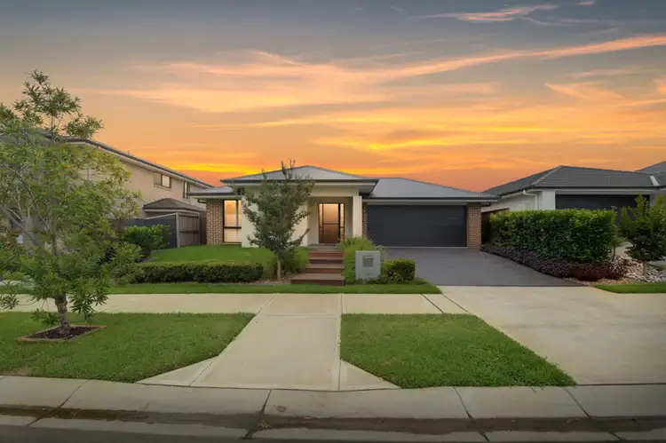 51 Amberley Street, Gledswood Hills NSW 2557