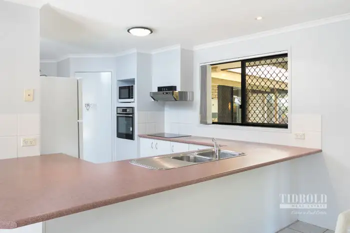 Sixth view of Homely house listing, 5 Calliste Court, Redland Bay QLD 4165