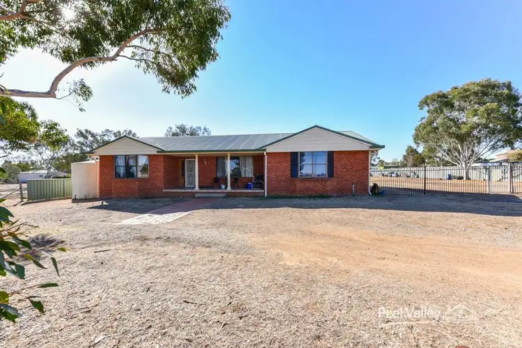 3 Warwick Road, Tamworth NSW 2340