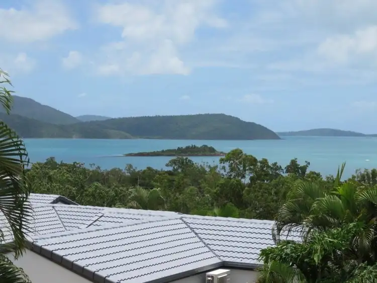 Main view of Homely unit listing, UNIT 9 REEFSIDE VILLAS 8-12 ESHELBY DRIVE, Cannonvale QLD 4802