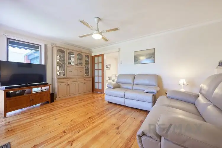 Fifth view of Homely house listing, 32 Vanessa Drive, Hampton Park VIC 3976