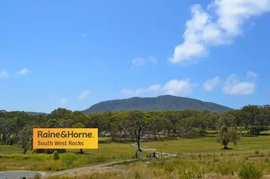 15 Rosedale Ave, South West Rocks NSW 2431