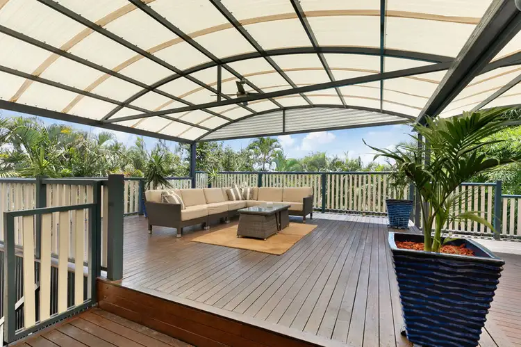 2 Gordon Parade, Manly QLD 4179