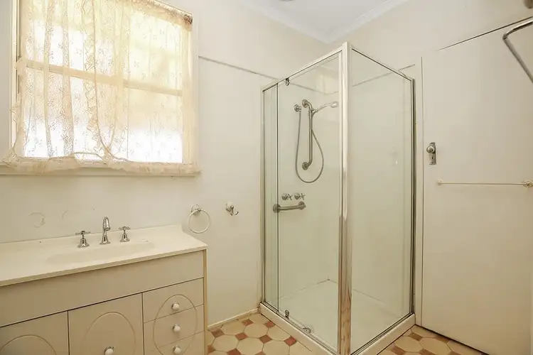Third view of Homely house listing, 6 Howey Court, Colac VIC 3250