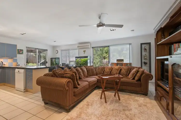 6 Oberon Esplanade, Hemmant QLD 4174