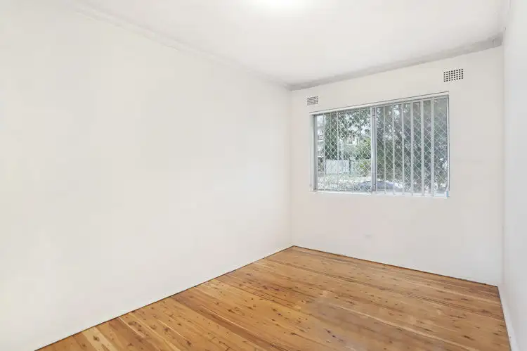 Sixth view of Homely unit listing, 3/16 Calliope Street, Guildford NSW 2161