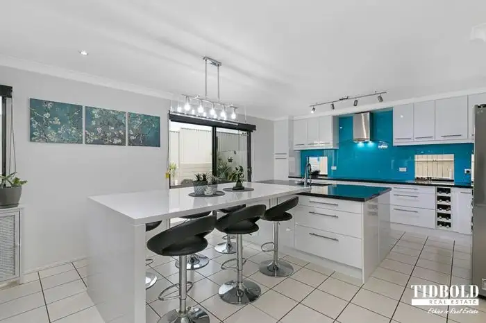43 Waterville Drive, Thornlands QLD 4164