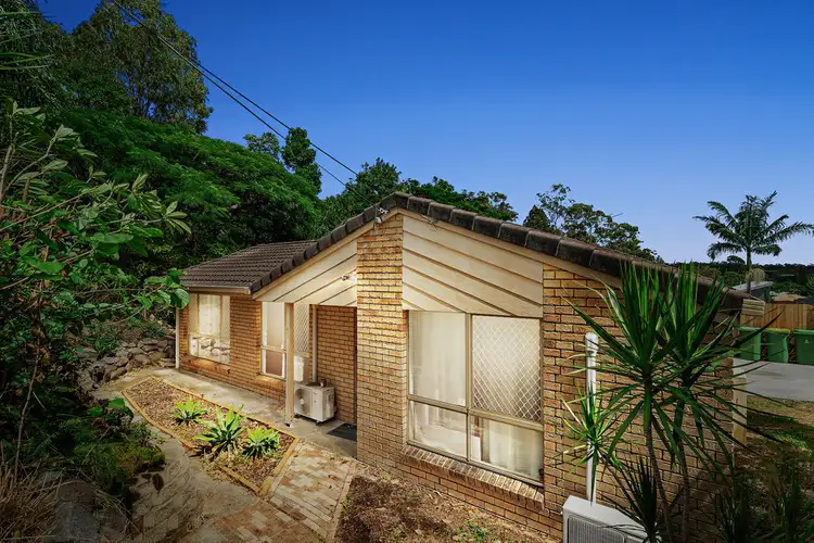 55 Queens Road, Everton Hills QLD 4053