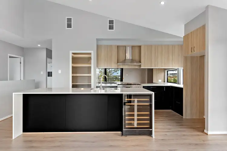 13 Lady Musgrave Drive, Springfield Lakes QLD 4300