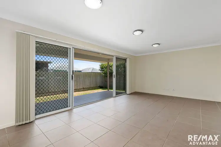 Second view of Homely house listing, 33 Violet Street, Wynnum QLD 4178
