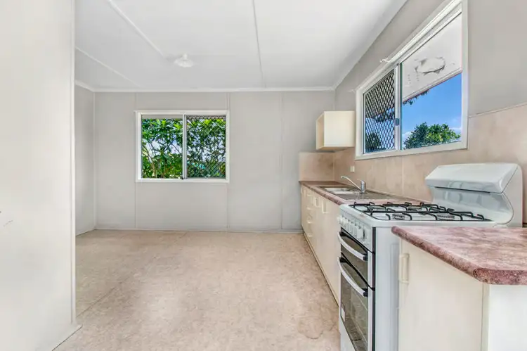 Fourth view of Homely house listing, 4 Trochus Street, Mansfield QLD 4122