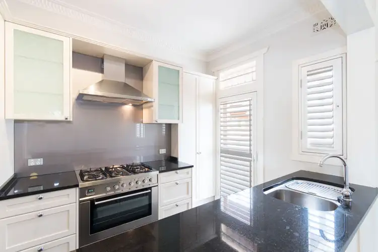 Fifth view of Homely unit listing, 4/71 Hillside Crescent, Hamilton QLD 4007