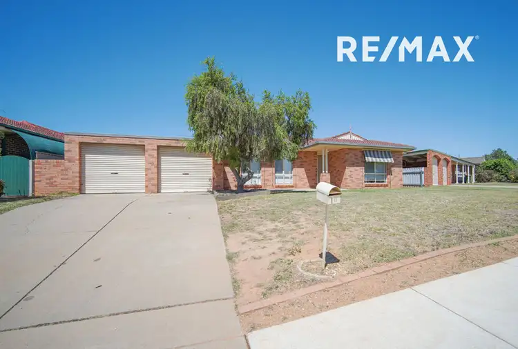 10 Yentoo Drive, Glenfield Park NSW 2650