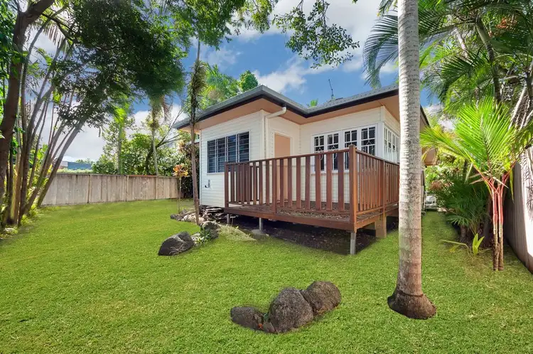 26 Rutherford Street, Cairns North QLD 4870