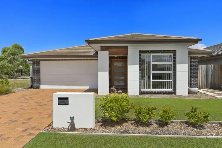 8 Irons Rd, Wyong NSW 2259