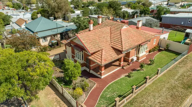 30 George Street, Junee NSW 2663
