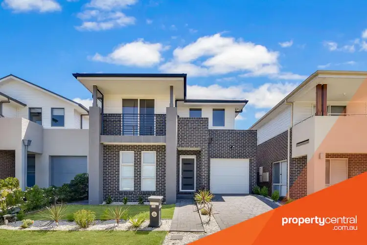 134 Lakeside Parade, Jordan Springs NSW 2747
