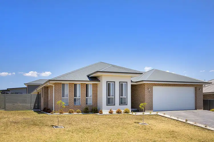 1 Burgundy Way, Tamworth NSW 2340