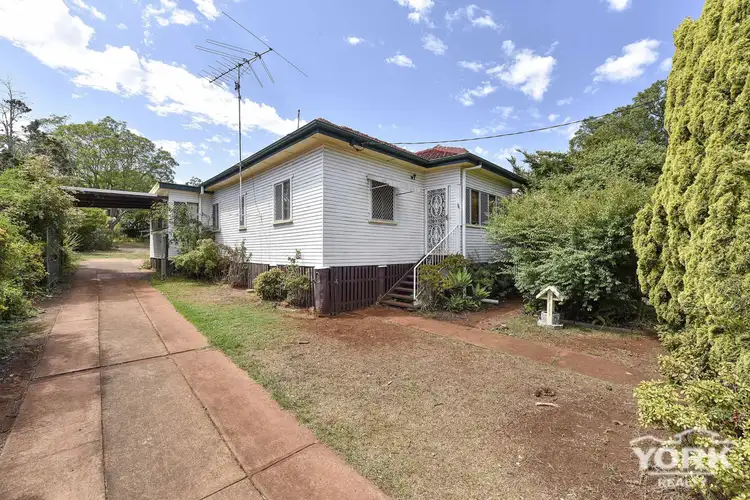 34 Llewellyn Street, Centenary Heights QLD 4350