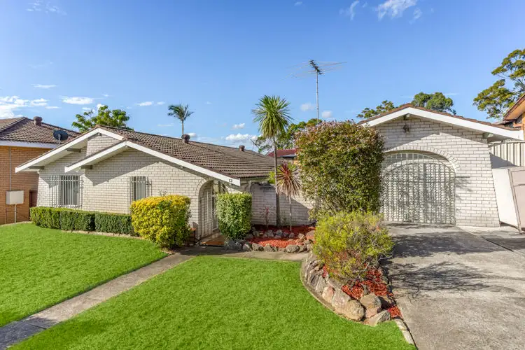 12 Dewrang Avenue, Bradbury NSW 2560