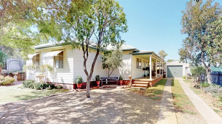37 William Street, Junee NSW 2663