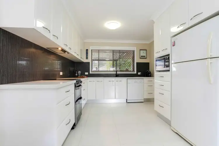 Sixth view of Homely house listing, 2 Rose Court, Bongaree QLD 4507