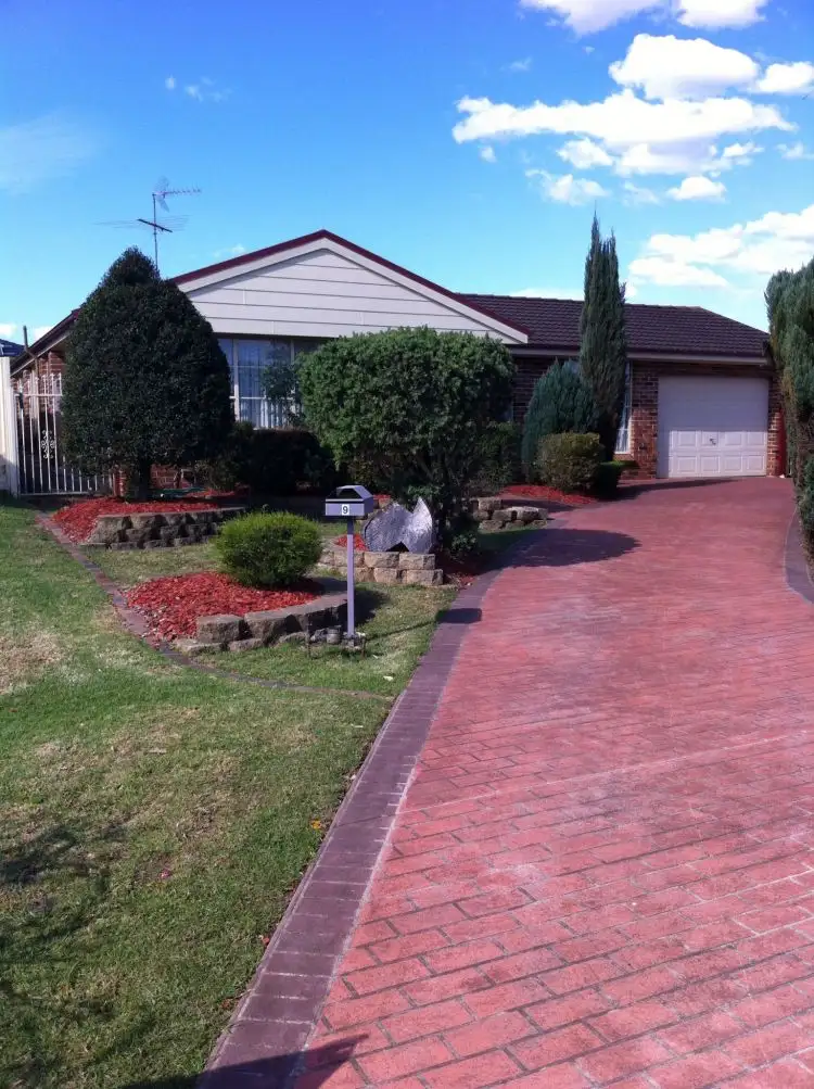 9 Tunis  Place, Quakers Hill NSW 2763