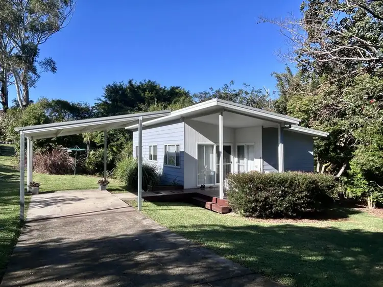 4b Jade Close, Emerald Beach NSW 2456