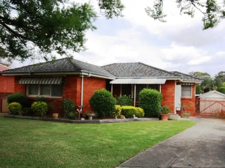39 Chisholm Crescent, Bradbury NSW 2560