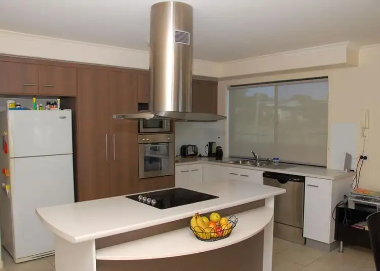Fourth view of Homely unit listing, 2/2 Barnstaple Street, Torquay QLD 4655